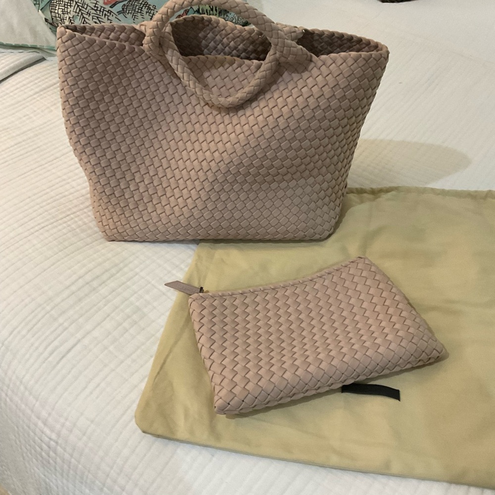 NAGHEDI MEDIUM ST. BARTH IN SHELL PINK